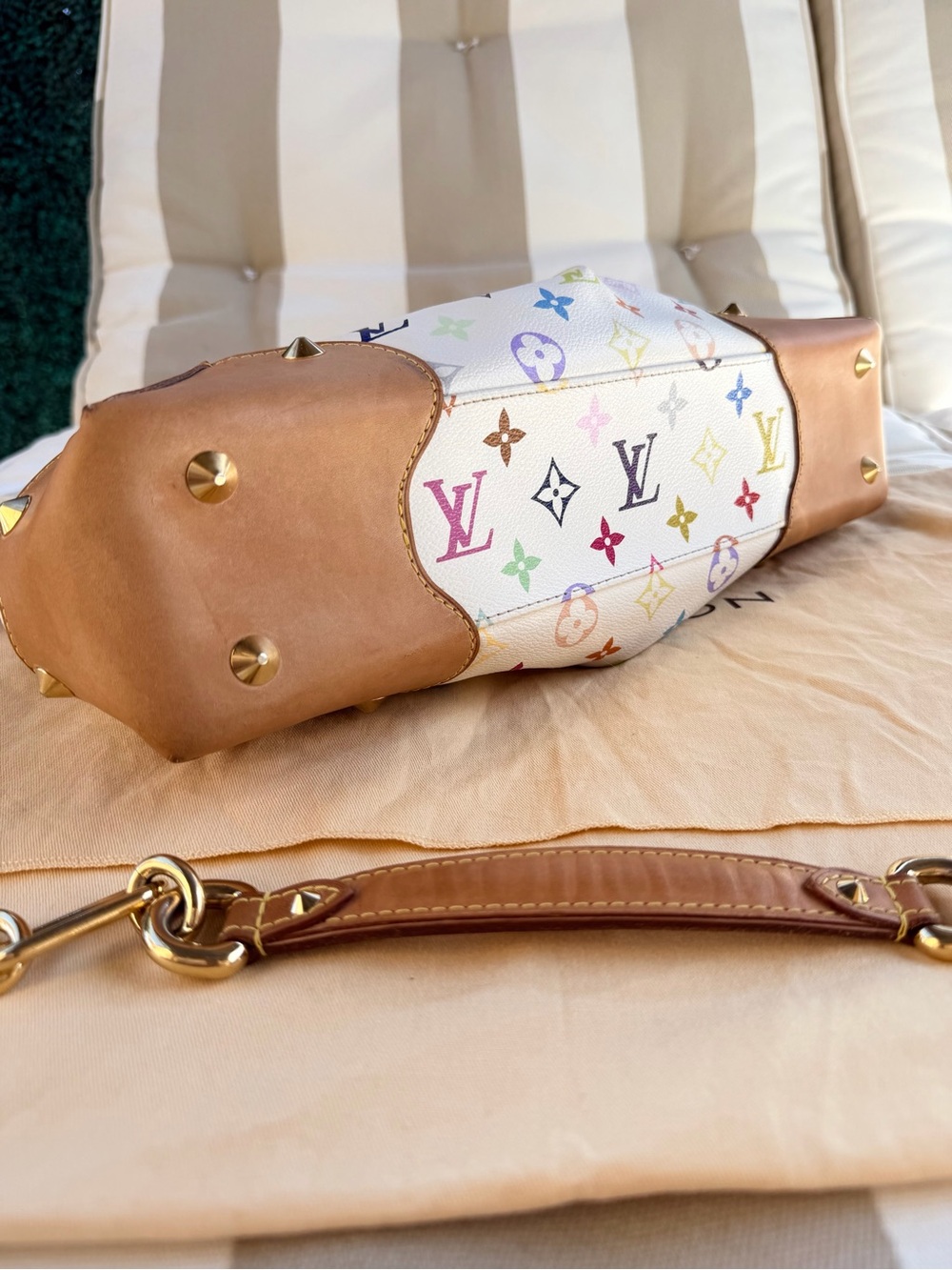 Louis Vuitton Murakami JUDY MM White Multicolor Shoulder Tote Handbag RARE! - Picture 8 of 12